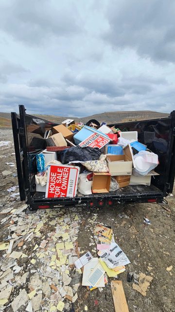 Loaded dump trailer