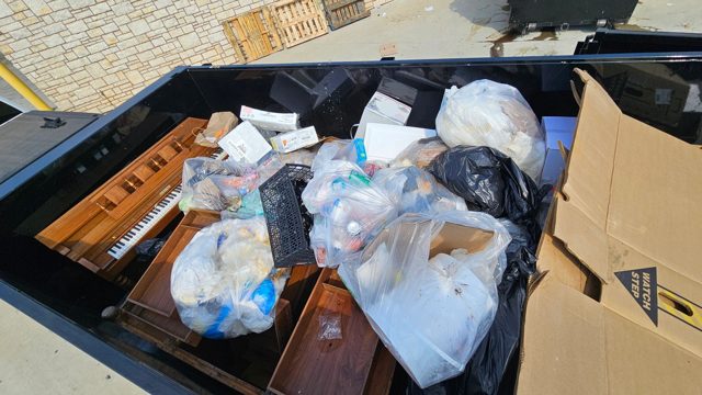 Mixed household junk in the trailer